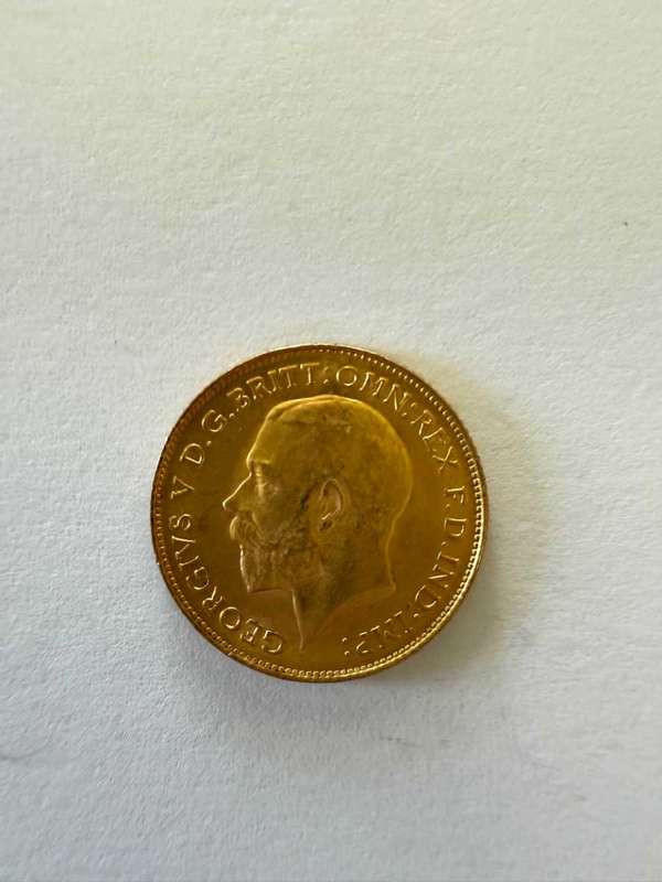English Gold coin 1/2 pound 1926