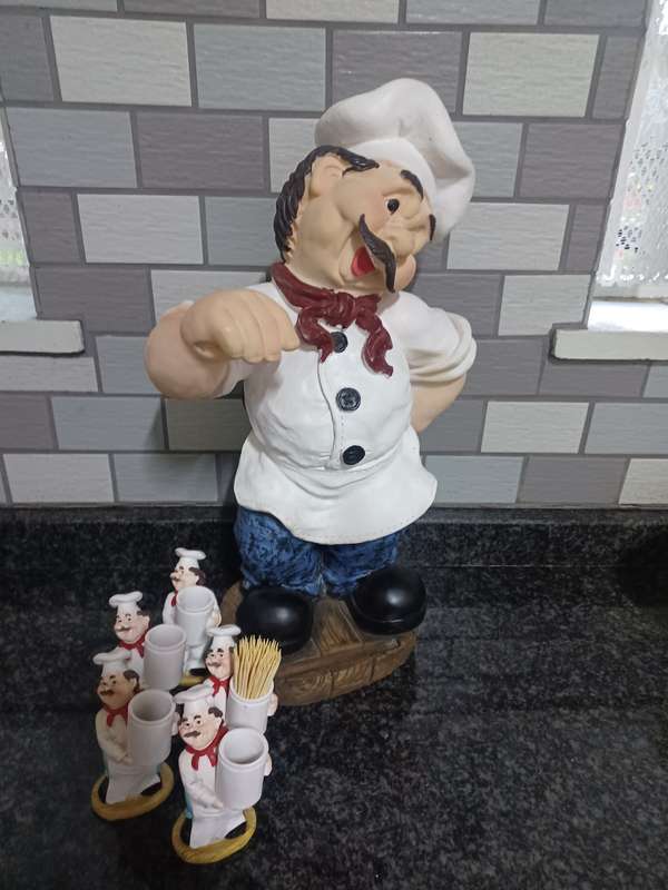 6 RETRO ITALIAN CHEF FIGURINES RESIN