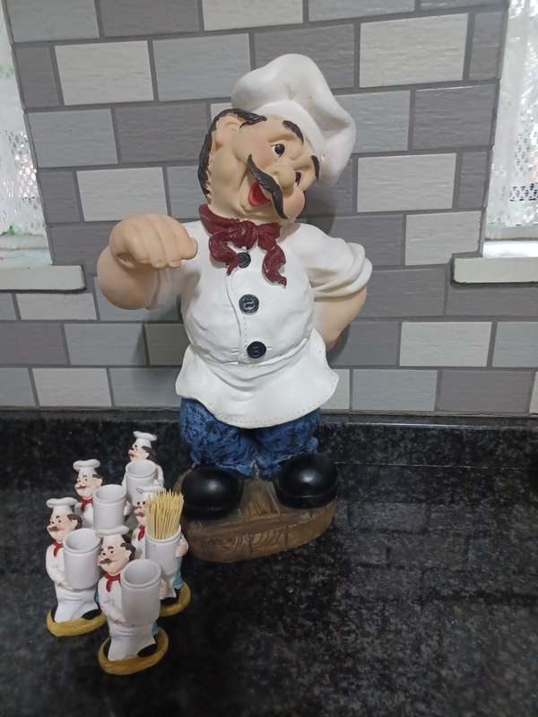 6 RETRO ITALIAN CHEF FIGURINES RESIN