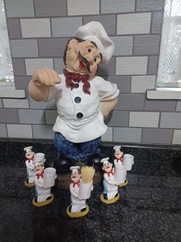 6 RETRO ITALIAN CHEF FIGURINES RESIN