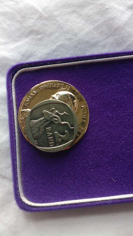 9c Gold Commemorative Papal Medalloin