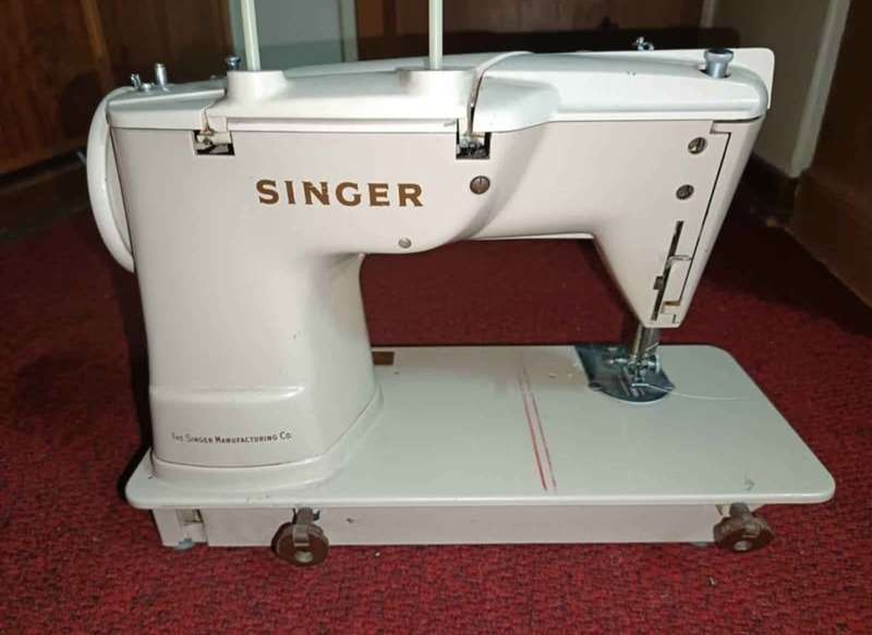 Singer 401 G 13