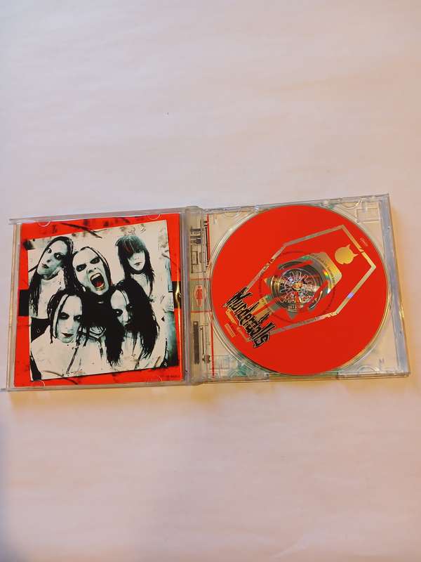 Murderdolls, Beyond the Valley of the Murderdolls CD, Europe