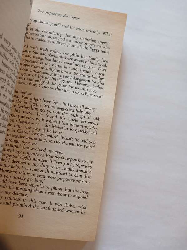 Elizabeth Peters, The Serpent on the Crown