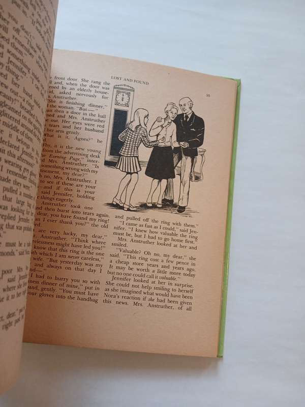 A New Ideal Book for Girls, 1974 Dean & Son