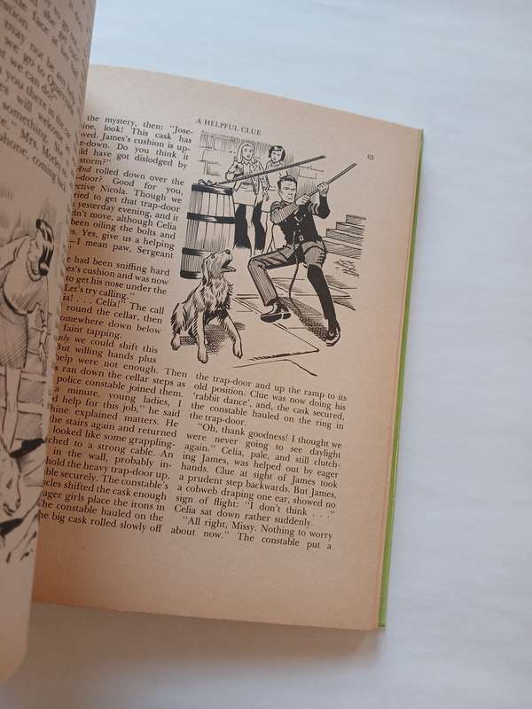 A New Ideal Book for Girls, 1974 Dean & Son