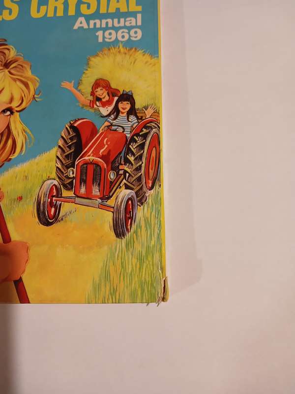 Girls' Crystal Annual 1969, Fleetway Publications