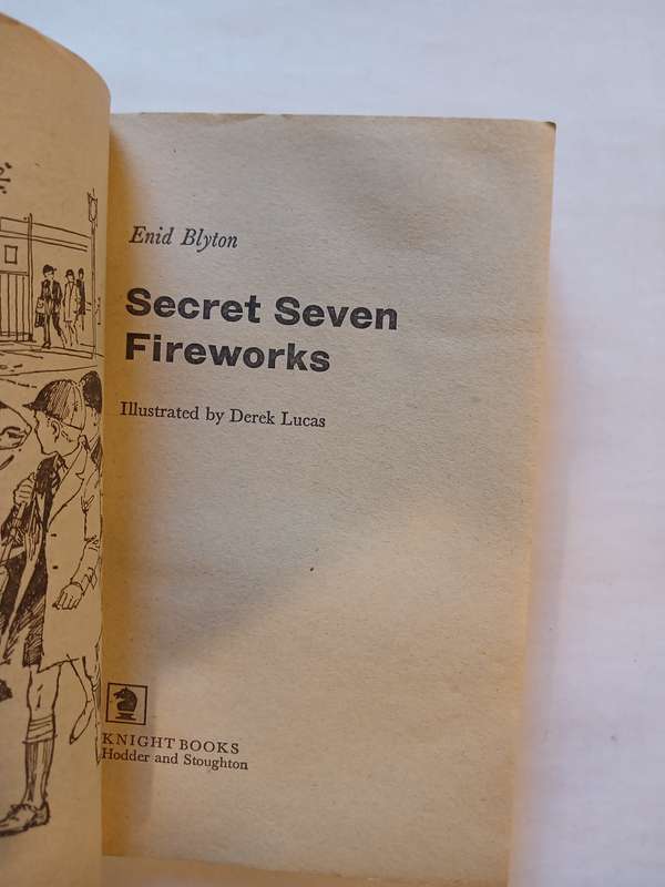 Secret Seven Fireworks by Enid Blyton