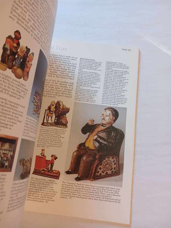 Miller's Understanding Antiques, General Editors: Judith and Martin Miller