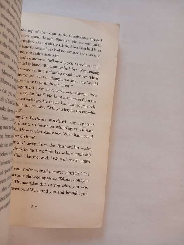 Warrior Cats, Forest of Secrets by Erin Hunter