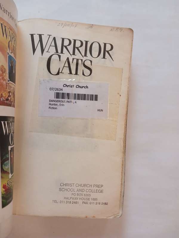 Warrior Cats, A Dangerous Path by Erin Hunter