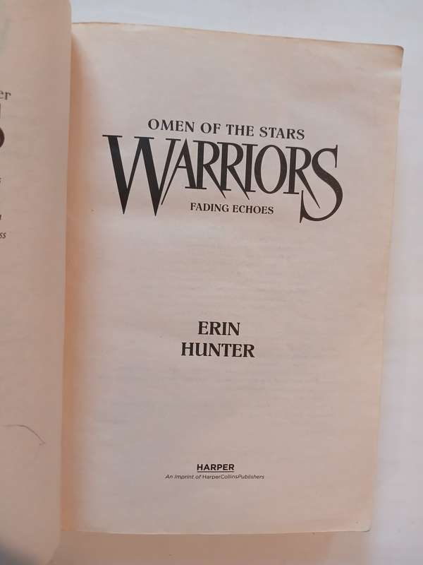 Warriors, Omen of the Stars, Fading Echoes by Erin Hunter
