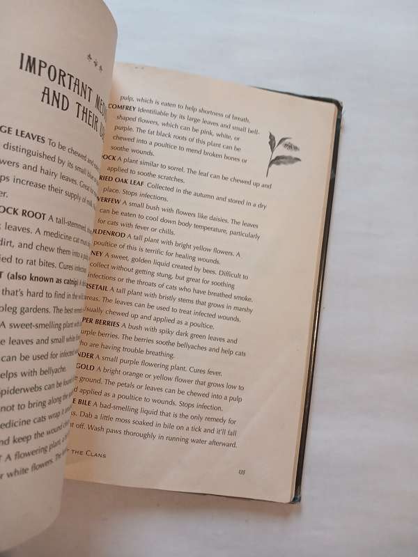 Warriors, Field Guide, Secrets of the Clans by Erin Hunter