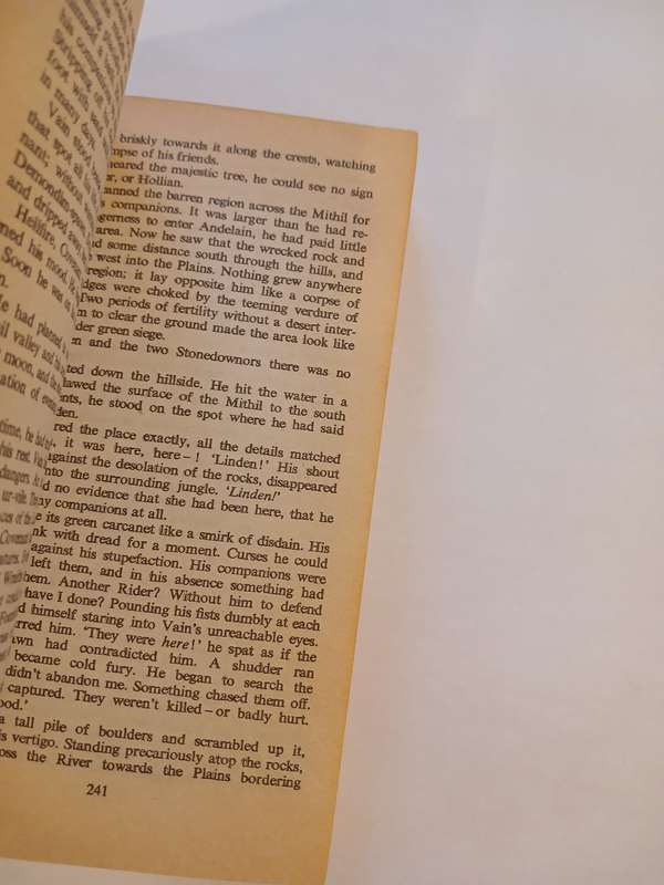 The Wounded Land, The Second Chronicles of Thomas Covenant by Stephen Donaldson