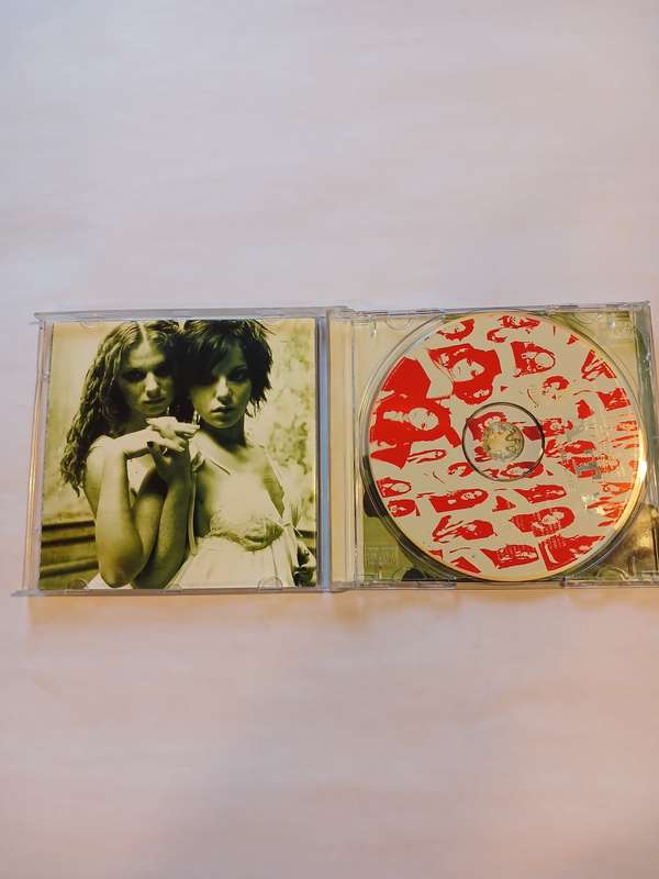 T.A.T.U. 200Km/h in the Wrong Lane, Enhanced CD