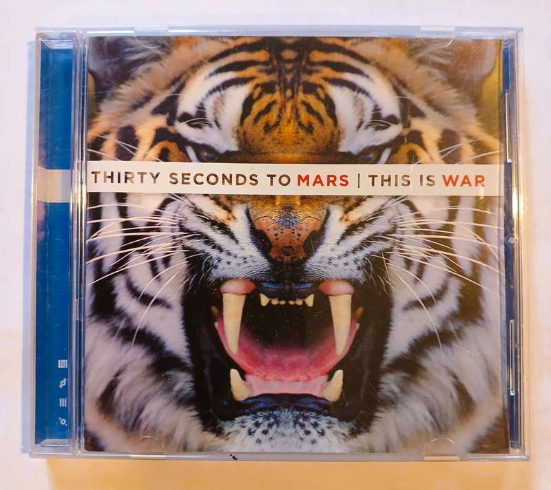 Thirty Seconds to Mars, This is War CD