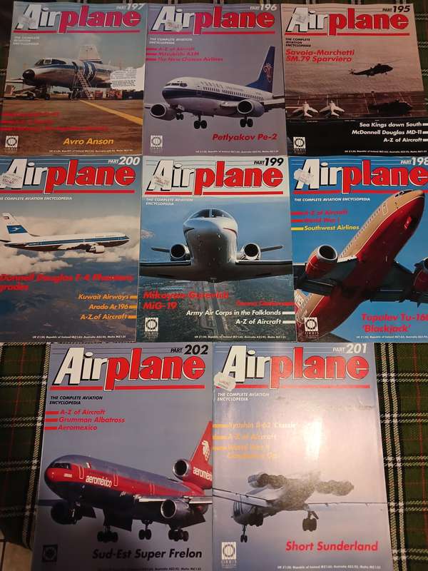 Airplane, The Complete Aviation Encyclopedia, 17 Magazines incl. Poster