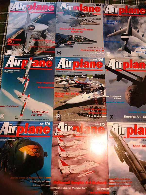 Airplane, The Complete Aviation Encyclopedia, 25 Magazines incl. Poster