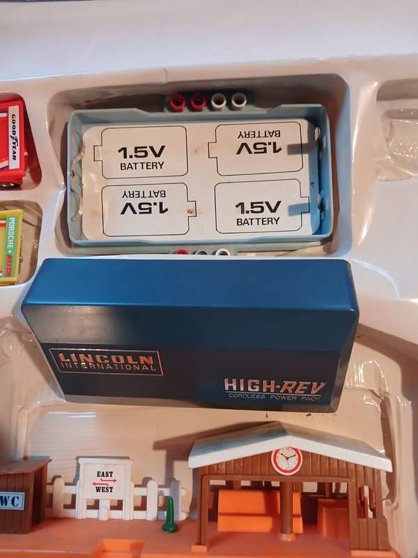 Slot Cars and Accessories, See Desr.