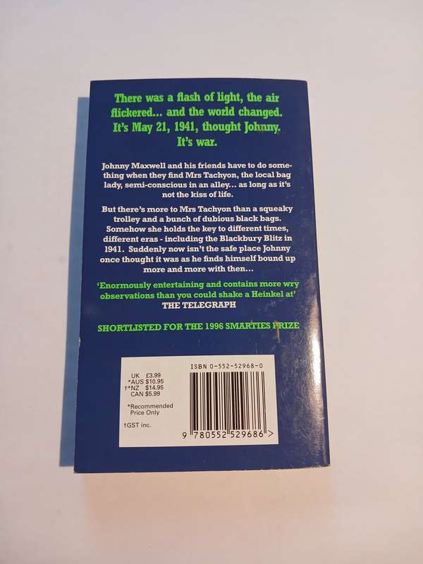Johnny and the Bomb by Terry Pratchett