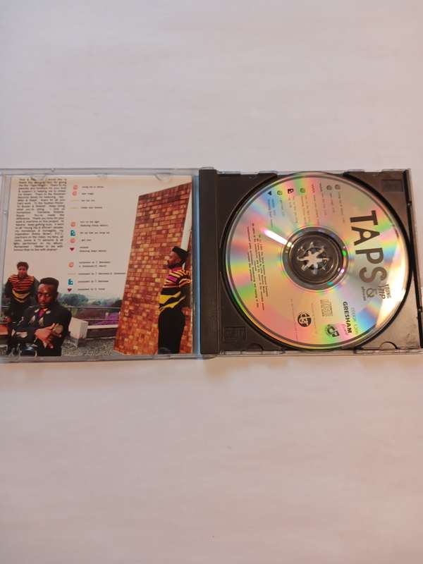 Taps Bandawe, Young Hip & African CD
