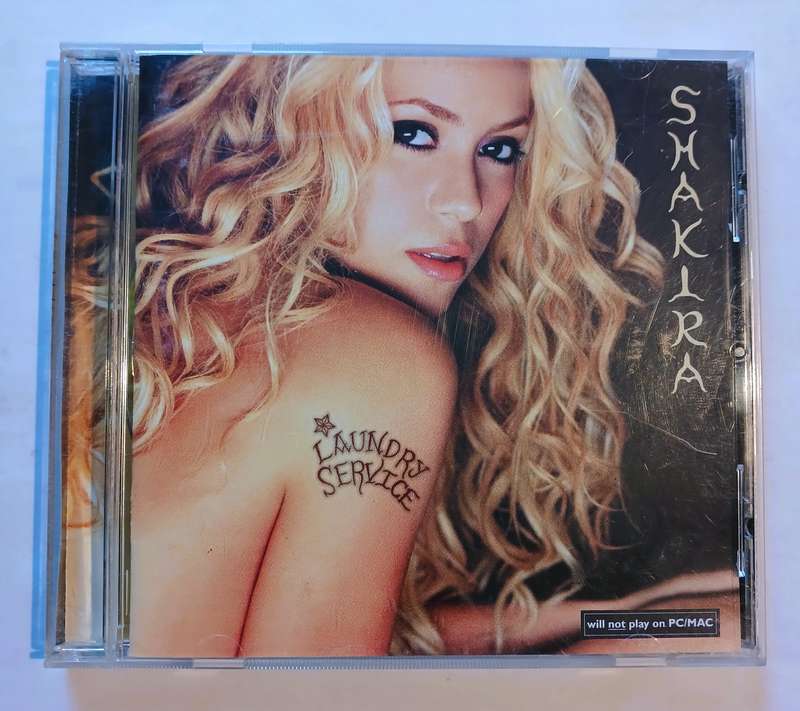 Shakira. Laundry Service CD