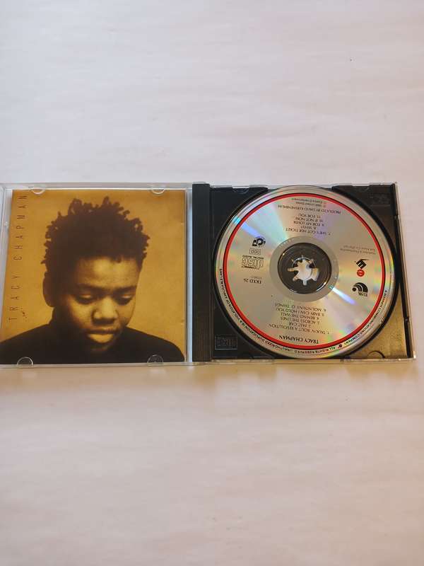 Tracy Chapman, Tracy Chapman CD