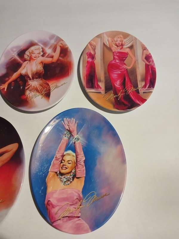 Marilyn Monroe, 5 x Wallplates