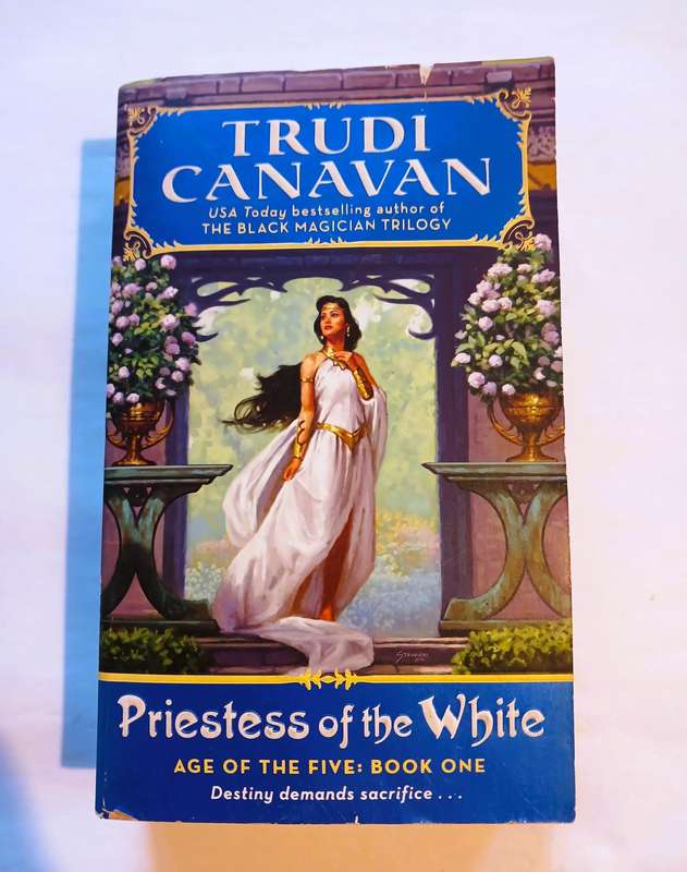 Priestess of the White, Age of the Five: Book One by Trudi Canavan