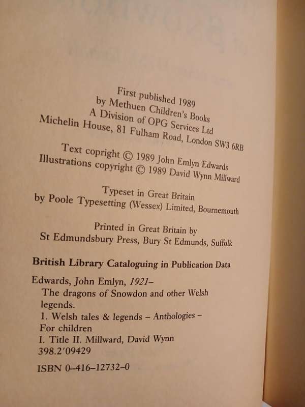 The Dragons of Snowdon and other Welsh Legends by John Emlyn Edwards, 1989 Hardcover, First Edition