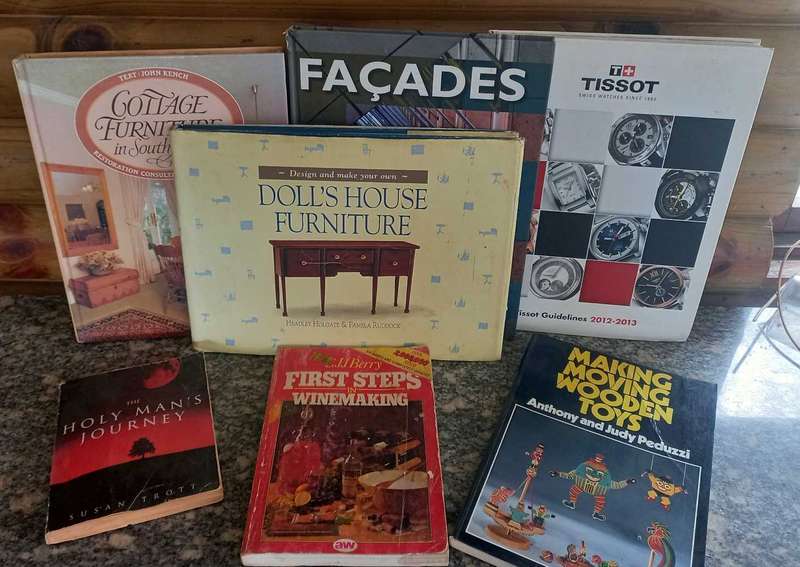 MAGAZINE AND BOOK BUNDLE
