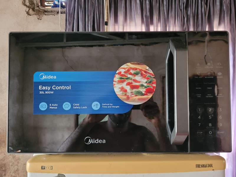 Midea 30L Digital Microwave - Silver