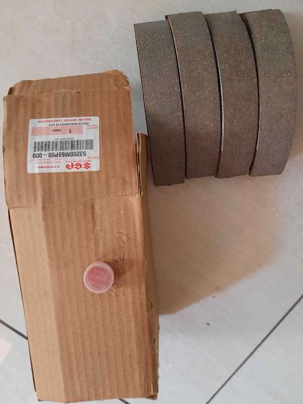 Suzuki swift genuine brake shoes