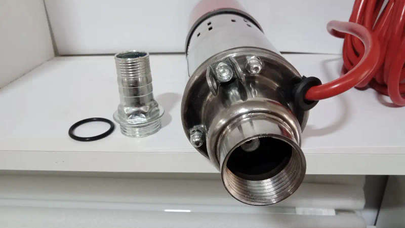 Solar Borehole Pump 24V (50m head) - FREE SHIPPING