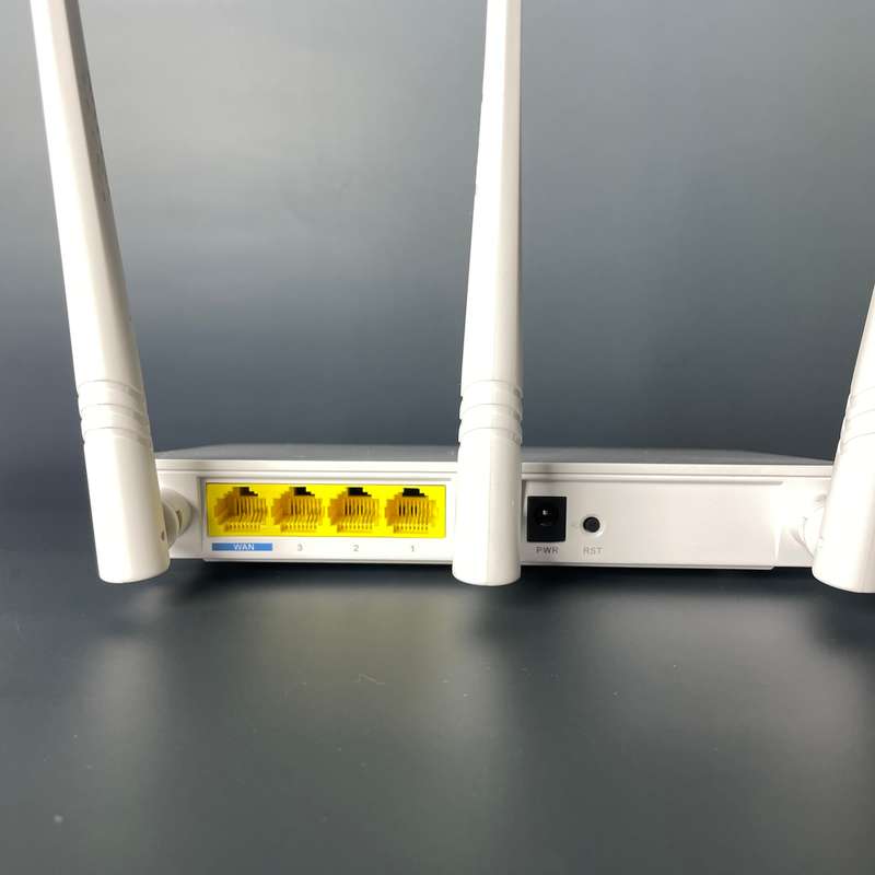 Tenda Wireless Router