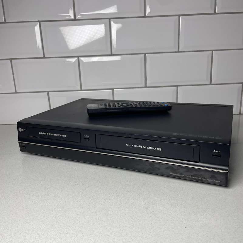 LG DVD + VHS Player with remote control (Please Read)