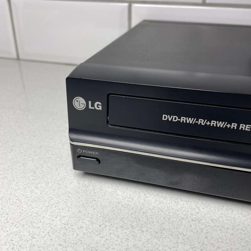 LG DVD + VHS Player with remote control (Please Read)