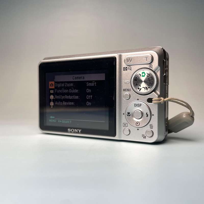 Sony DSC S750 Digital Point and Shoot Camera Digicam