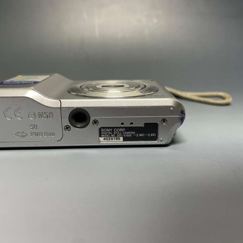 Sony Cyber Shot DSC S1900