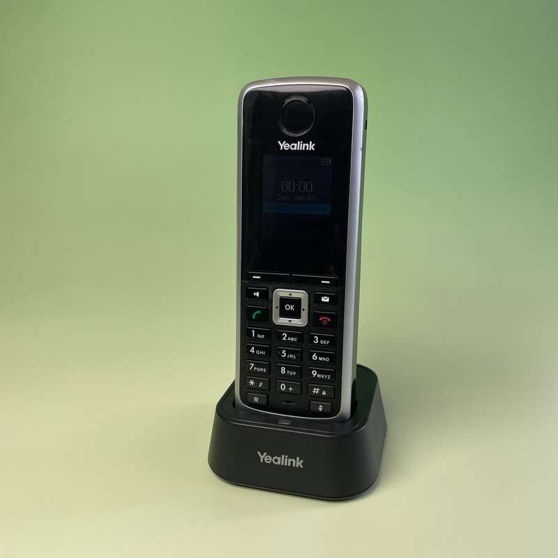 Yealink W52P IP Cordless phone and Base