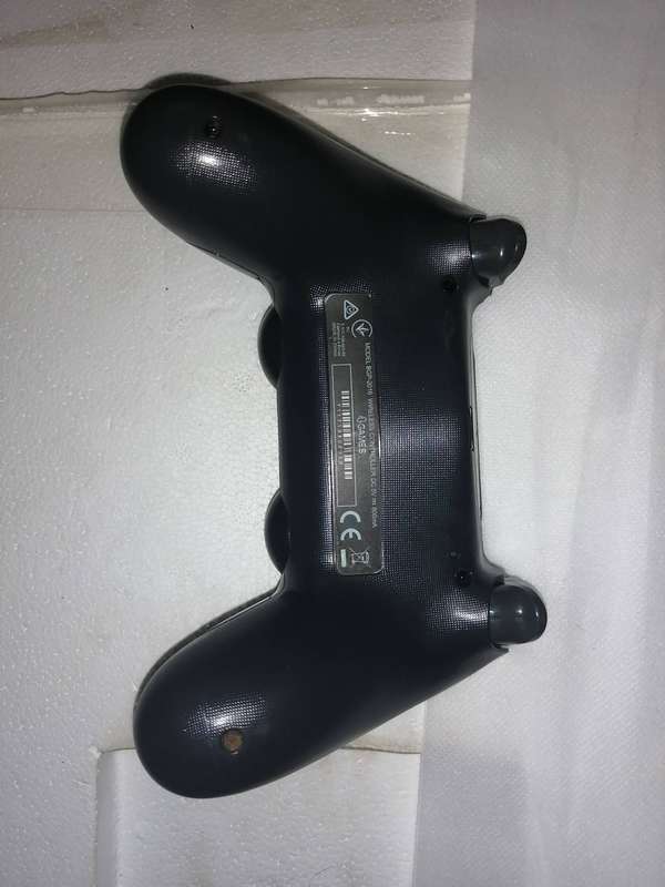 PlayStation 4 Doubleshock Wireless Controller