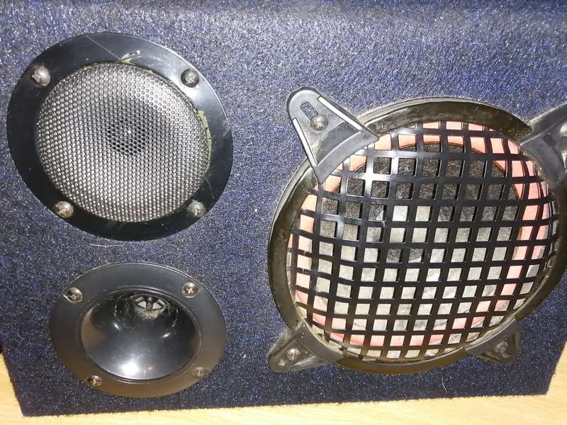 2x 6" Speakers in boxes