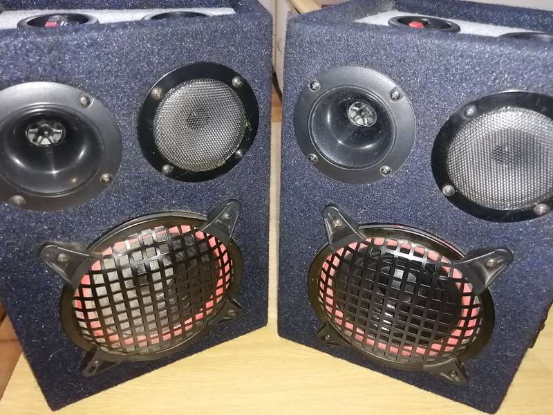 2x 6" Speakers in boxes