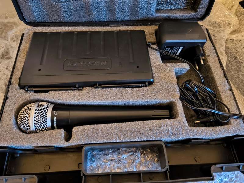 Samson Stage 55 - Wireless Handheld Microphone System