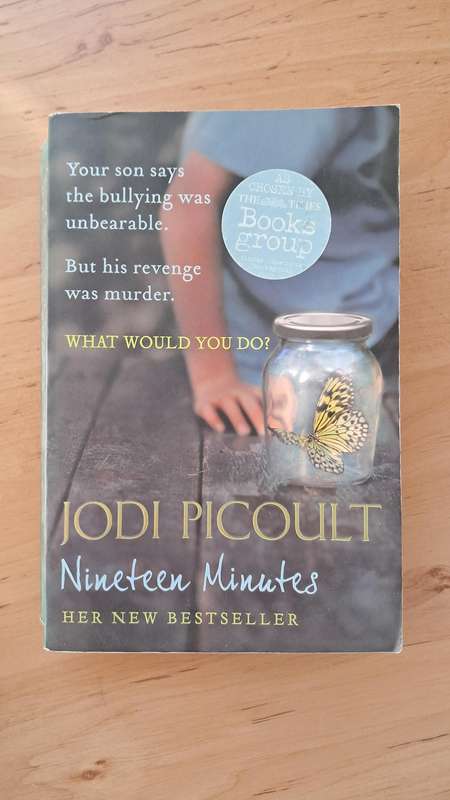 Nineteen Minutes by Jodi Picoult