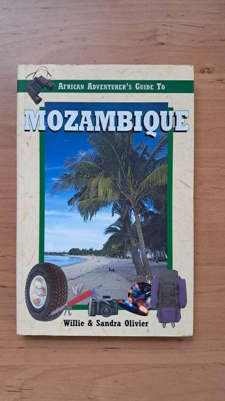 African Adventurer's Guide Mozambique by Willie & Sandra Olivier
