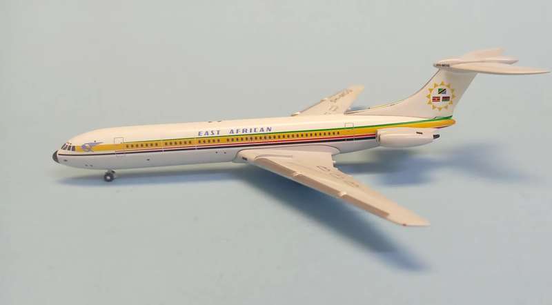 Vickers Super VC-10 East African - 1/400 Scale (Aero Classics)(AC5HMOG)(TAS018140)