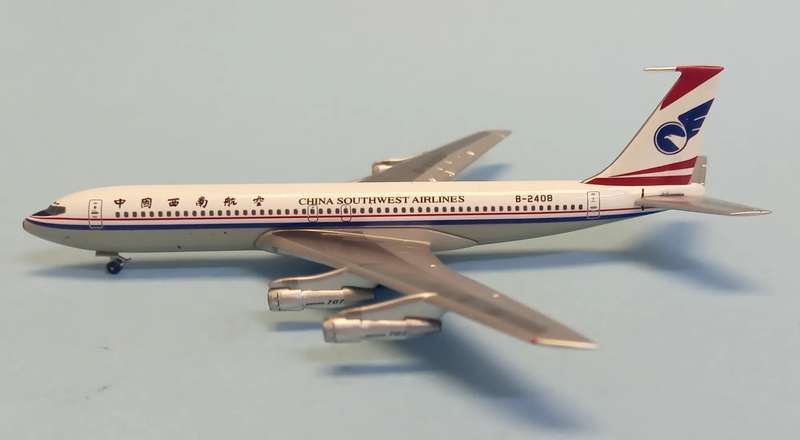 Boeing 707 China Southwest Airlines -1/400 Scale (AeroClassics)(ACB2408)(TAS4547)