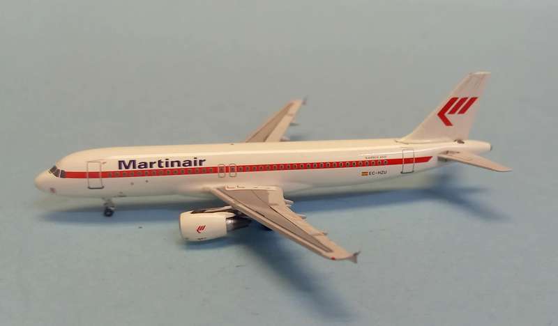 Airbus A320 Martinair - 1/400 Scale (Aero Classics)(ACECHZU)(TAS4418)