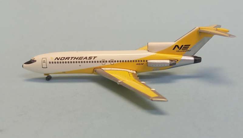 Boeing 727-100 Northeast - 1/400 Scale (AeroClassics)(ACN1638)(TAS4521)
